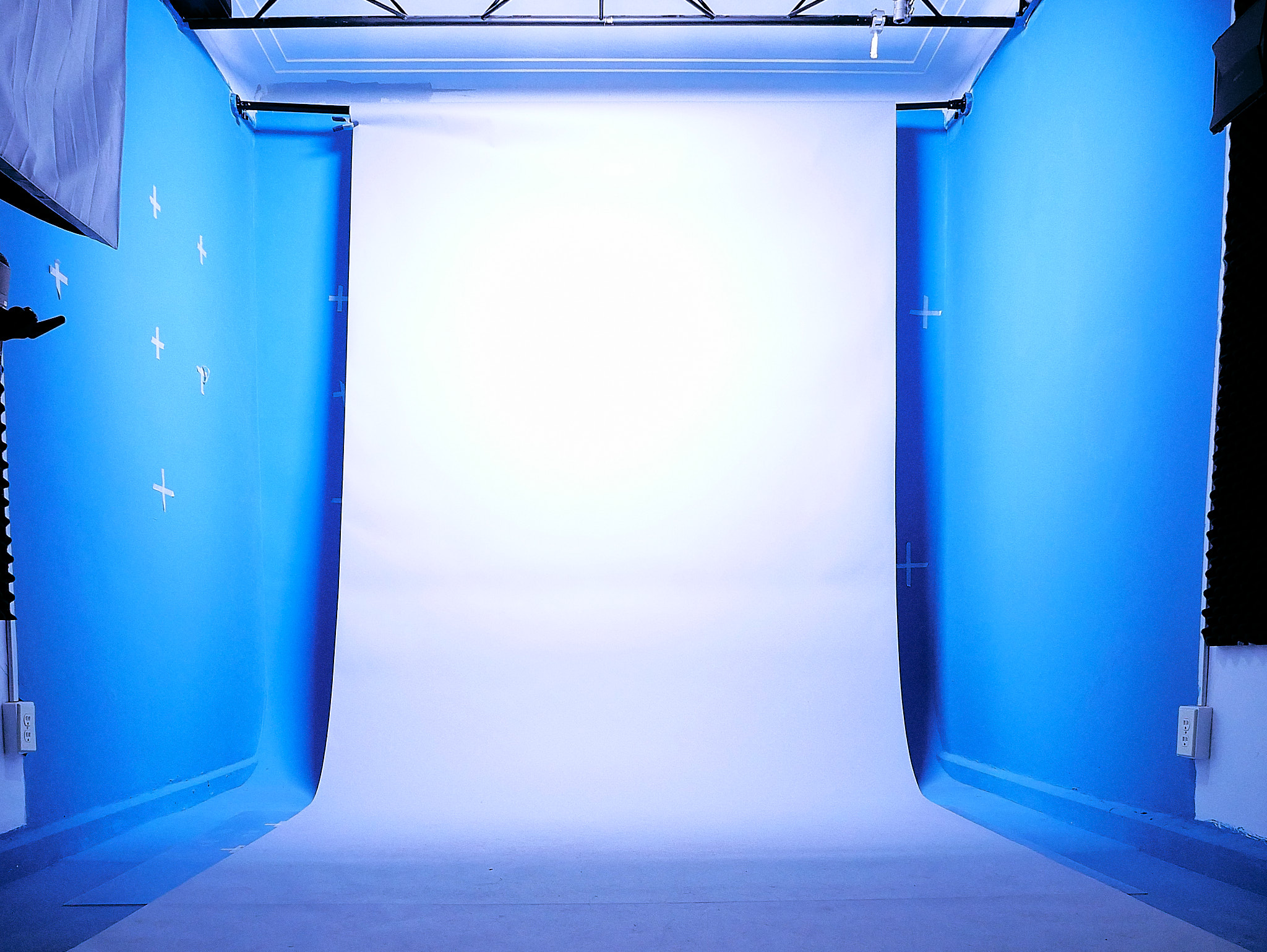 Interior del foro AXA Studios con iluminación profesional